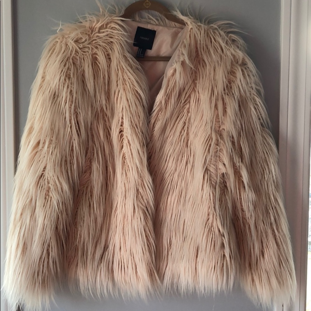 Forever 21 Blush faux fur coat